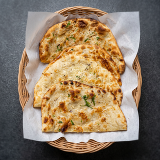 Cheese Naan With Garlic